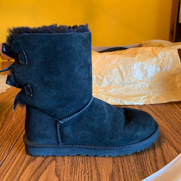 UGG Boots - Picture 2 of 4